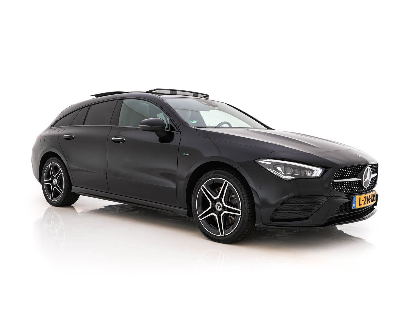 Mercedes-Benz CLA 250 Shooting Brake e AMG-Styling Limited Bus