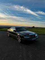 Mercedes-Benz W124 300ce - Mercedes-Benz 300 aus 1992: 300ce