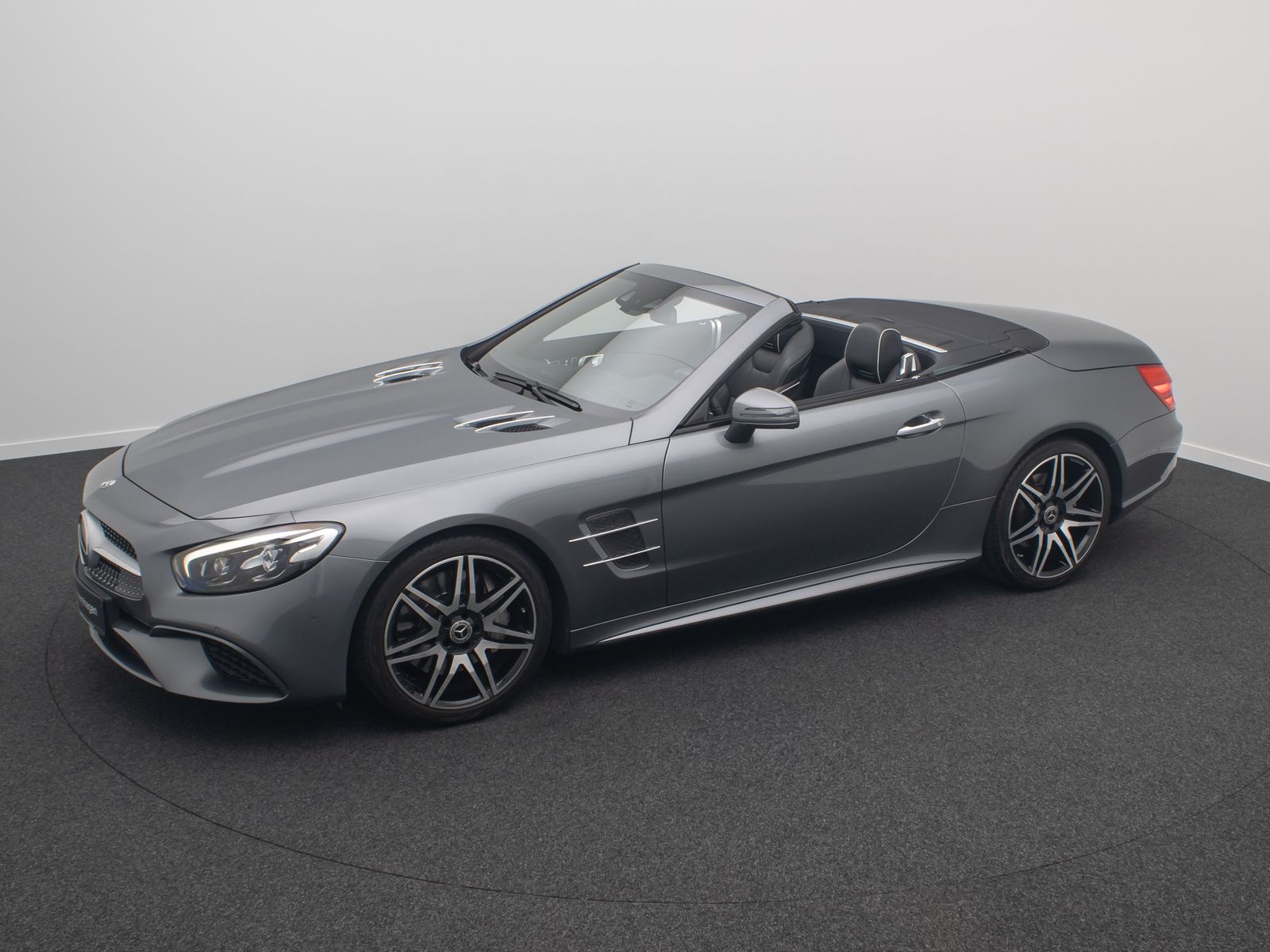 Fahrzeugabbildung Mercedes-Benz SL 400 AMG ACC Kamera H/K Komfort DAB FahrAssist