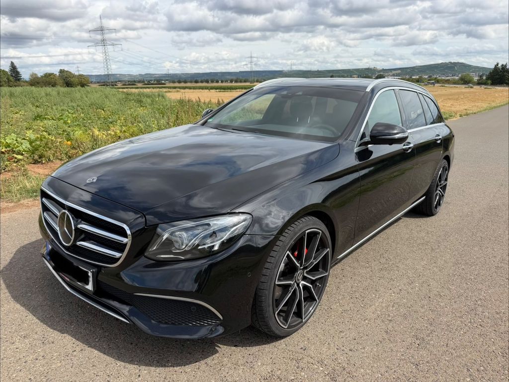 Image of Mercedes-Benz E 220