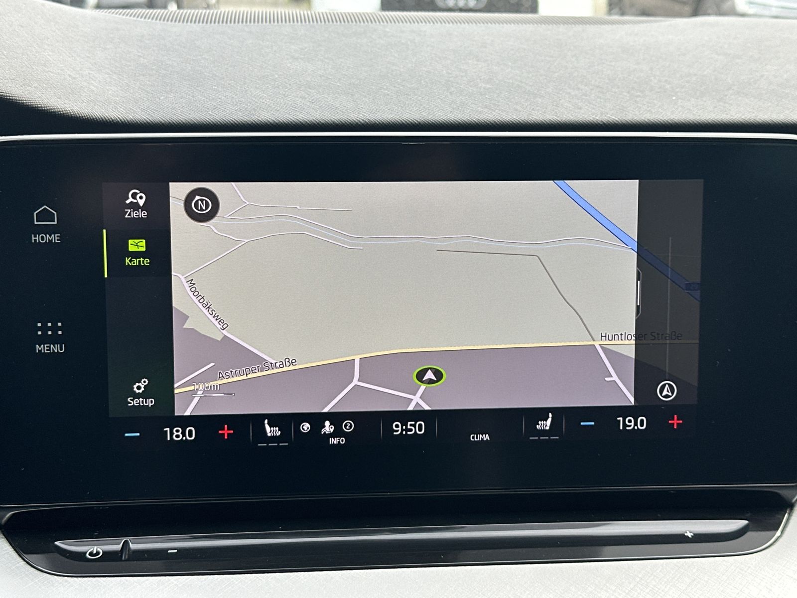 Fahrzeugabbildung SKODA Octavia Combi 4x4 Ambition NAV+LED+AHK+KESSY+ACC