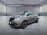 Lancia Ypsilon Ypsilon 1.0 firefly hybrid Oro s& - Lancia Ypsilon Oro mit Hybrid-Antrieb (Benzin/Elektro)