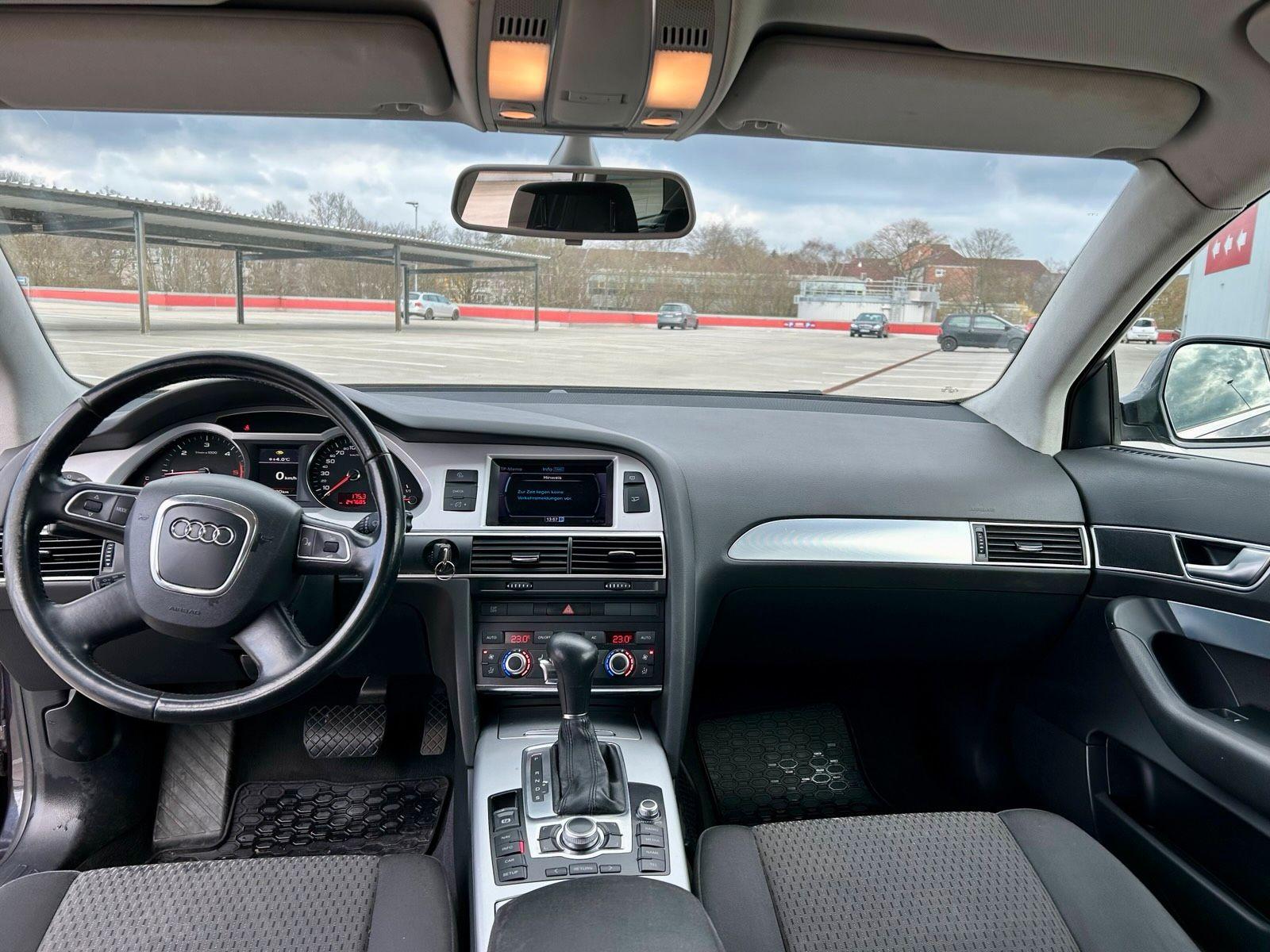 Renault Megane 2011 — photo 11
