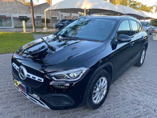 Mercedes-Benz MERCEDES-BENZ GLA 200 d Automatic Extra