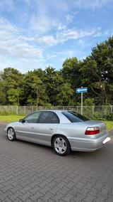 Opel Omega - Opel Omega mit Diesel-Antrieb