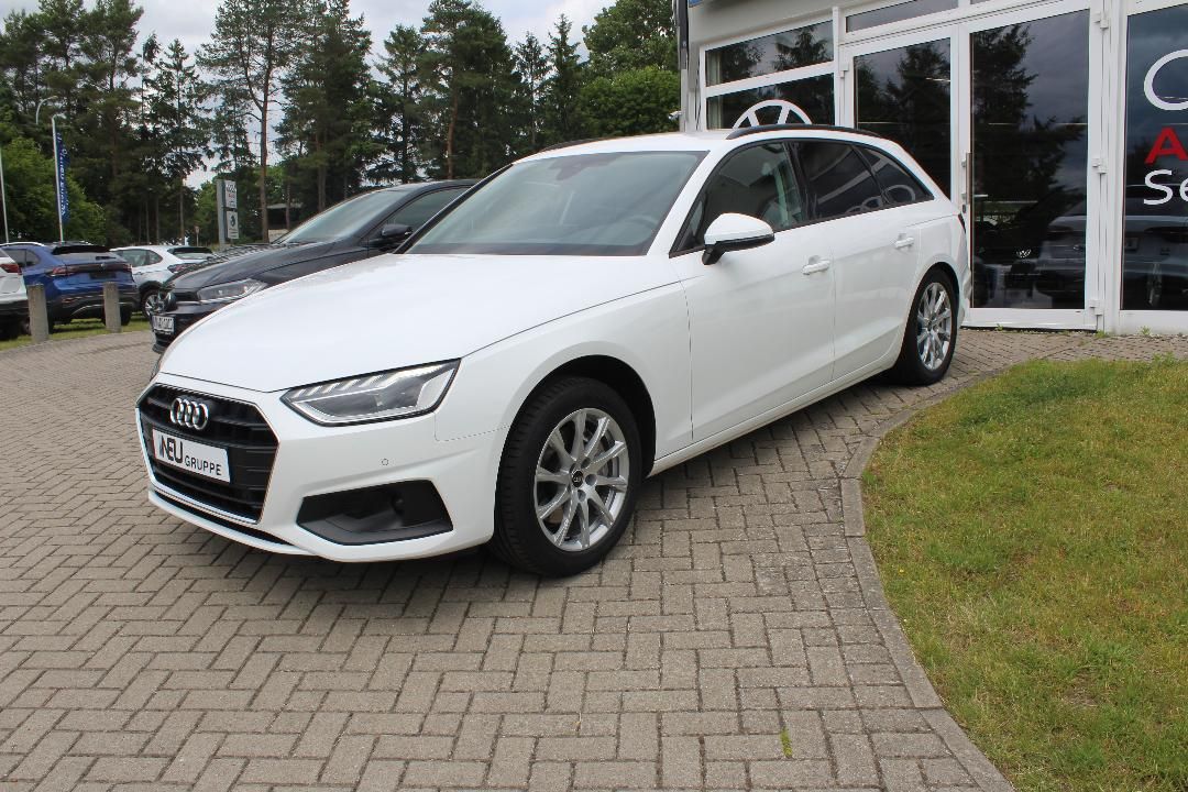 Audi A4 - 1