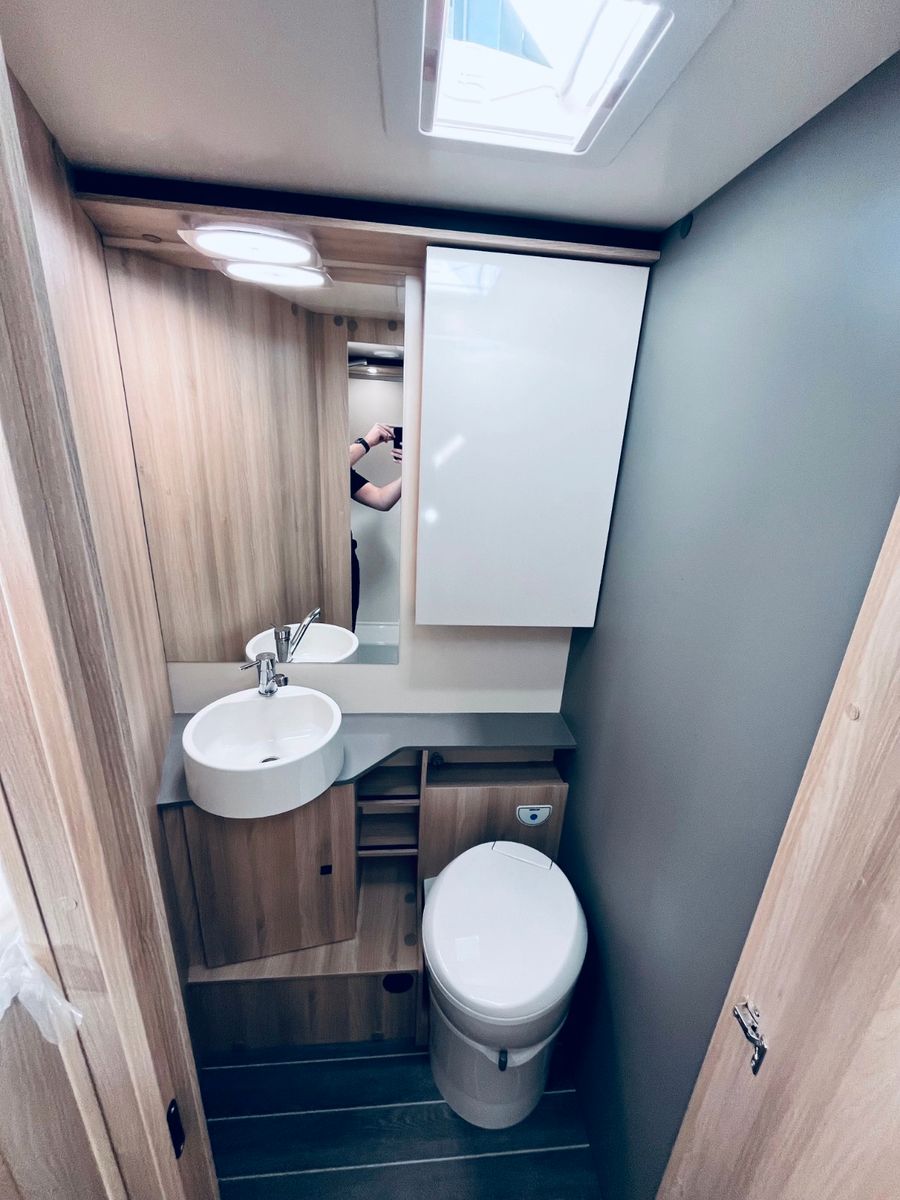 Fahrzeugabbildung NobelART T-7000 - Modell 2026 - Hubbett