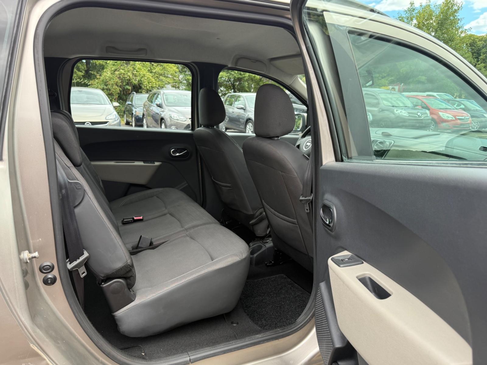 Dacia Lodgy 2013 — photo 17