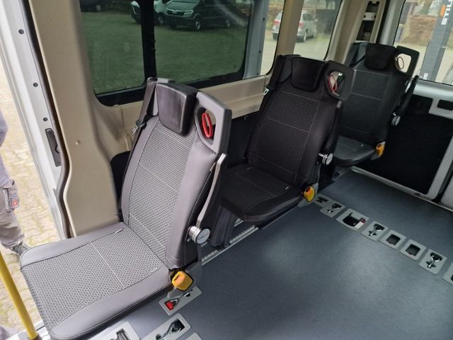 Fahrzeugabbildung Fiat Ducato Rollstuhltranporter Lift 4 Rollstühle