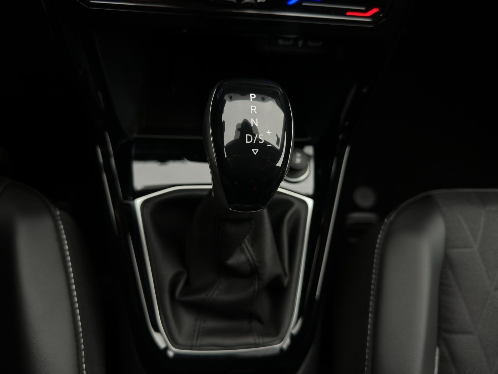Volkswagen T-Cross - Bild 10