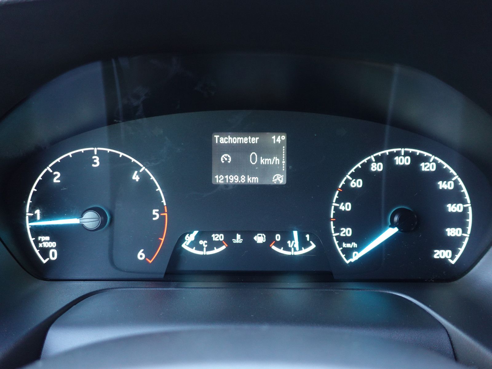 Fahrzeugabbildung Ford Transit Custom Kombi L2,9Sitze,Kamera,Trittbrett