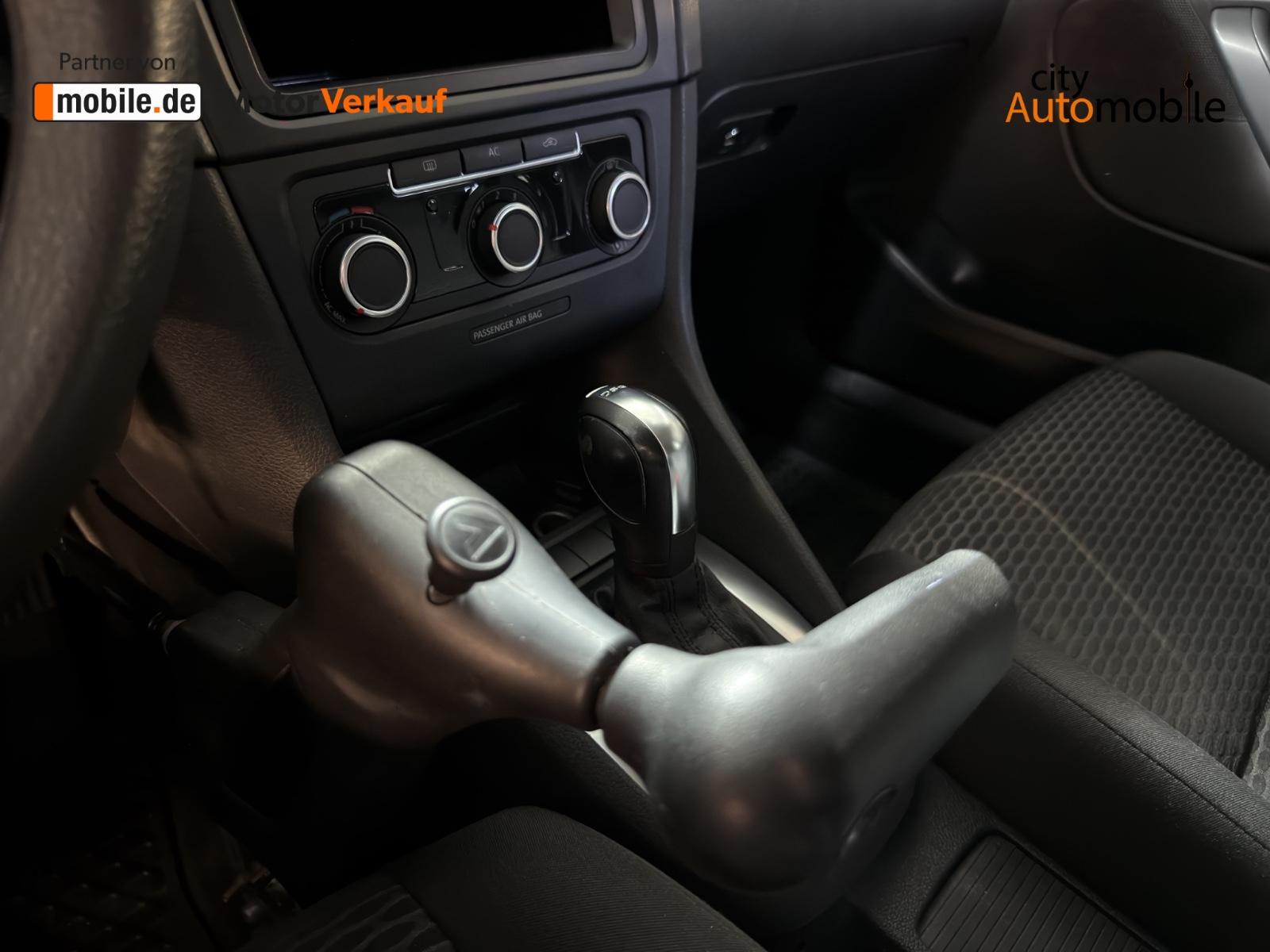 Volkswagen Golf 2011 — photo 18