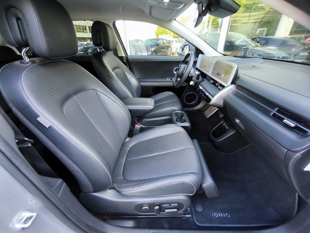 Fahrzeugabbildung Hyundai IONIQ 5 Uniq WERKSGA+MEMO+NAVI+LED SHZ+RELAX+360