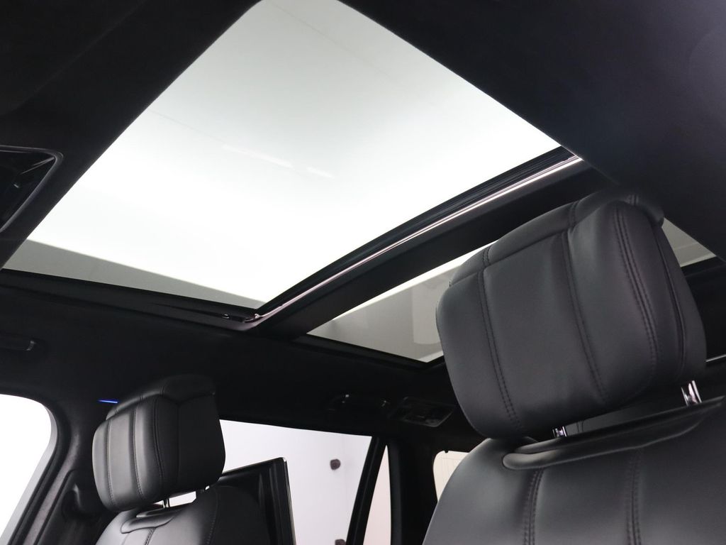 Land Rover Range Rover 5.0 V8 SC LWB Autobiography panorama