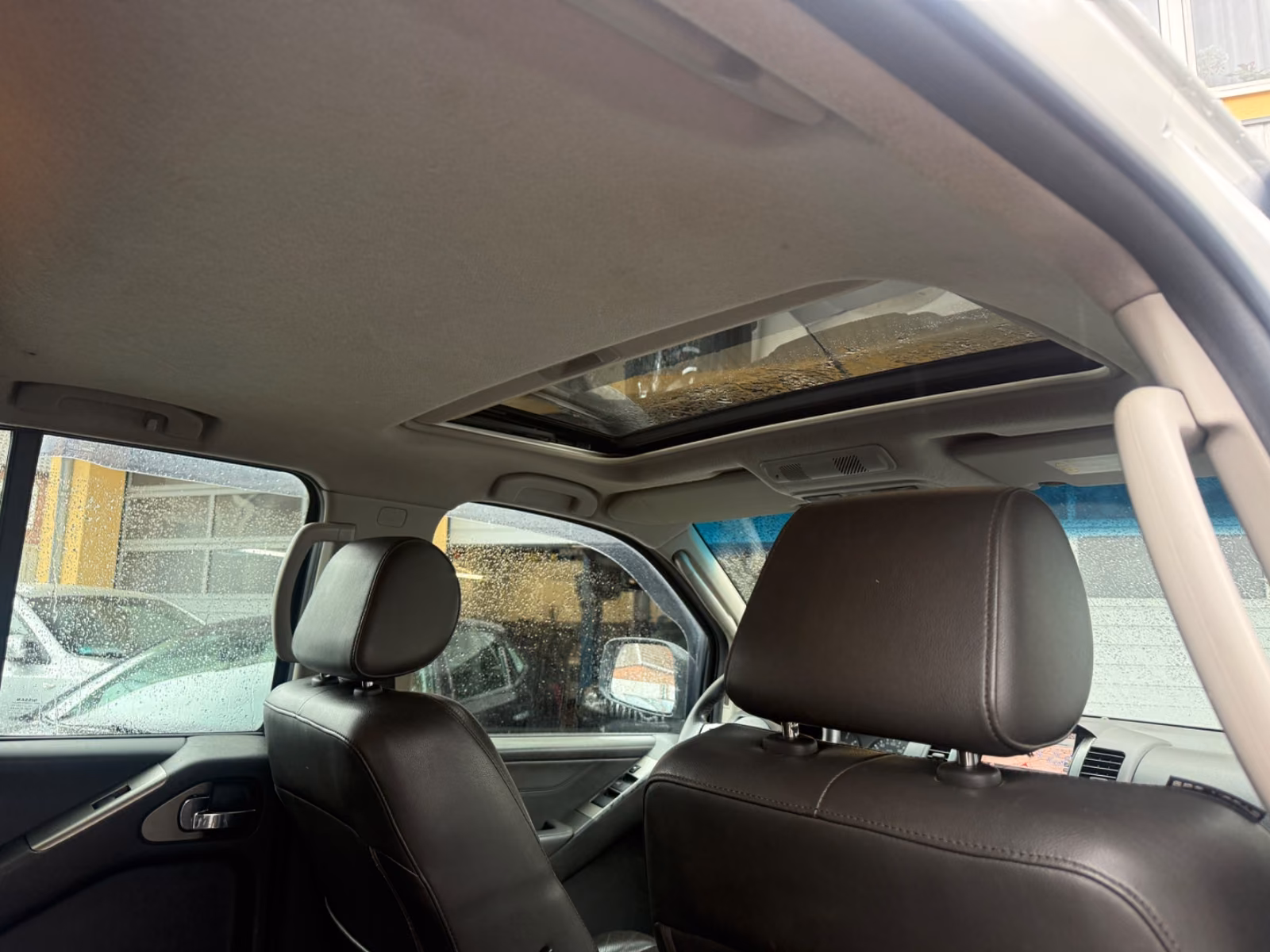NISSAN NAVARA PICKUP DOUBLE CAB PLATINUM 4X4 | 171 ch | BVA | TOIT OUVRANT | VOLANT EN CUIR