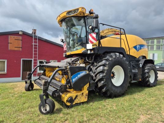 New Holland FR 9050