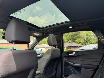 Fahrzeugverkauf 28 Ford Kuga ST-Line 1.5 AT AHK Navi Pano Kamera