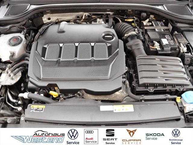 Fahrzeugabbildung Volkswagen Golf Var. Life 2.0l TDI 85kW DSG LED Navi Klima