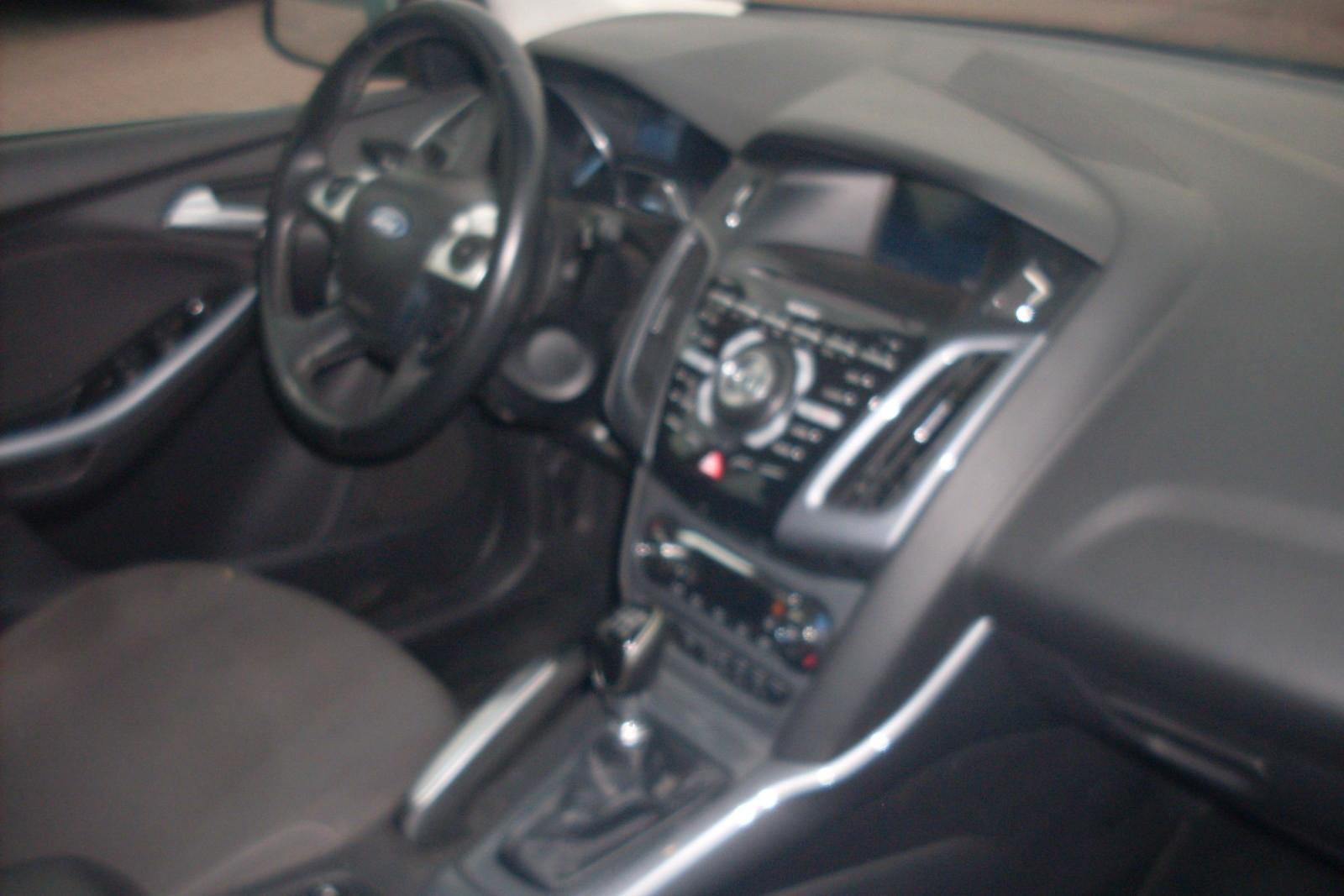 Ford Focus 2011 — photo 6