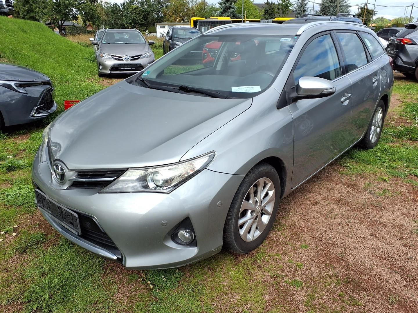 Toyota Auris Touring Sports Life