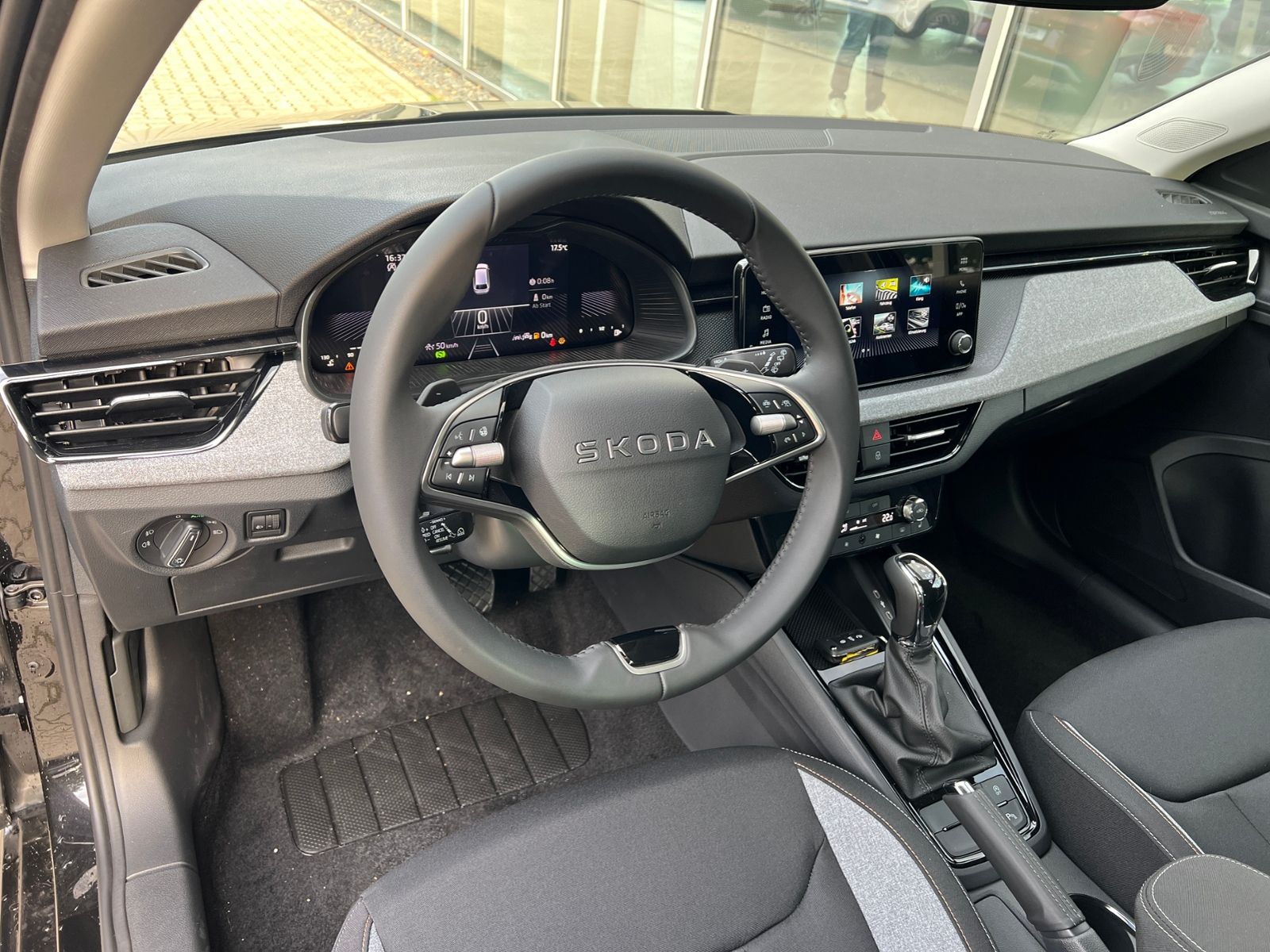 Fahrzeugabbildung SKODA Scala Selection 1.0 TSI DSG *AHK, LED, ACC, Kame