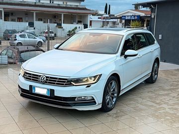 Volkswagen Passat - 1