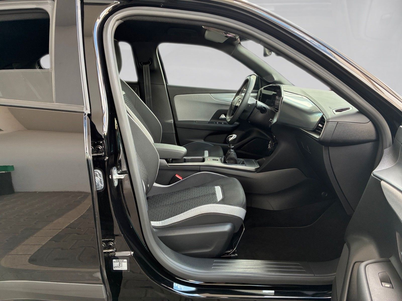 Fahrzeugabbildung Opel Mokka Edition 136PS Navi/Kamera/LED!