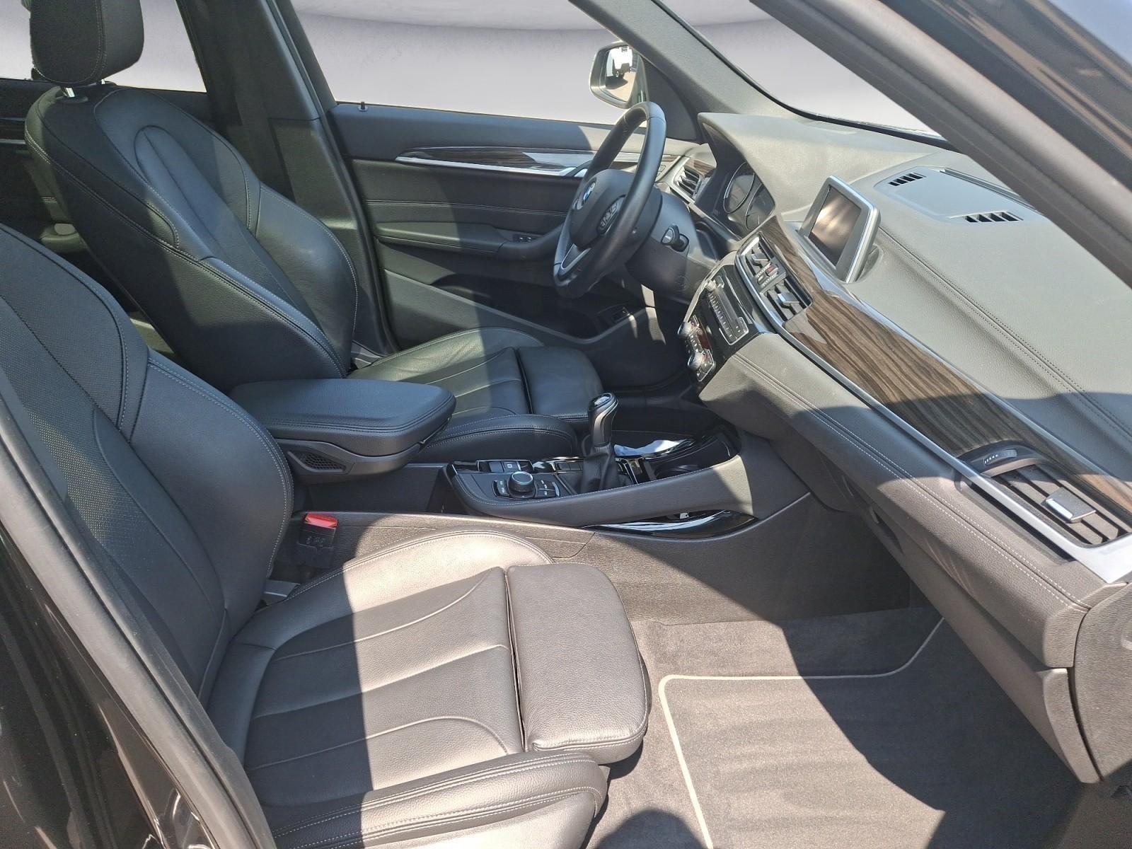 BMW X1 sDrive18i Sport Line Panorama Klimaaut. PDC e, миниатюра 9
