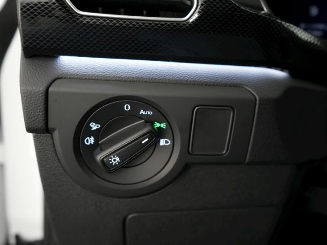 T-Cross R-LINE TSI DSG+AHK+NAVI+MATRIX LED+RÜCKF