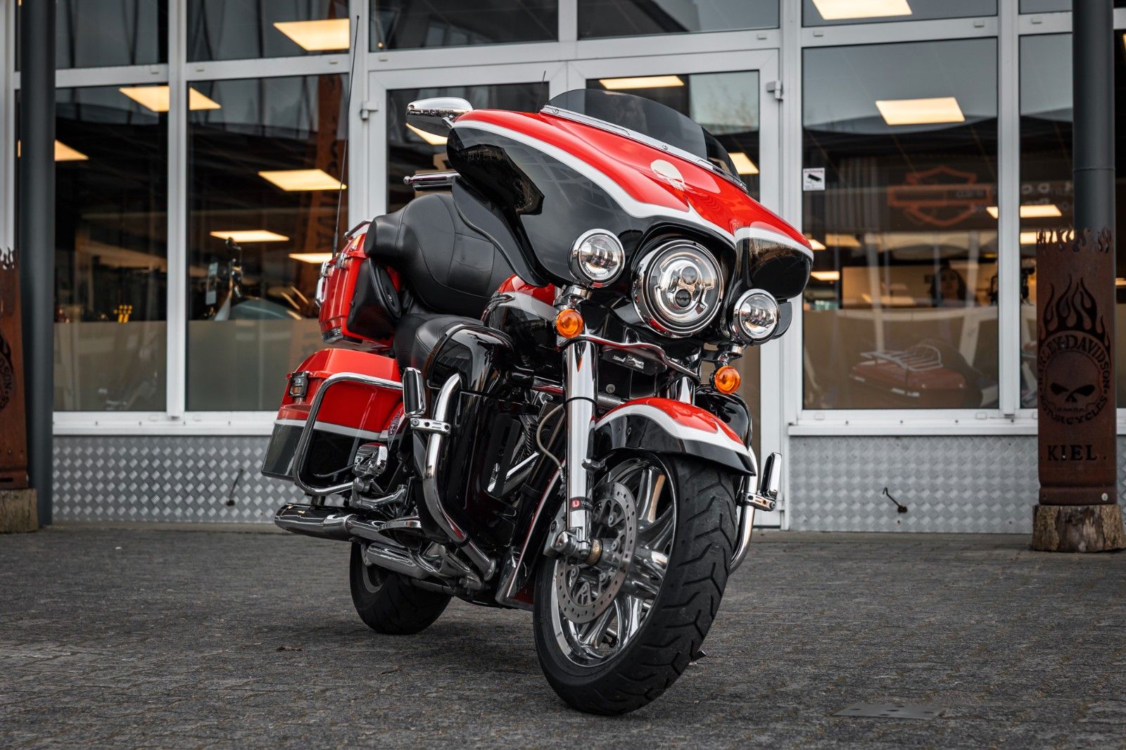 Fahrzeugabbildung Harley-Davidson CVO FLHTCUSE Ultra Classic Electra Glide