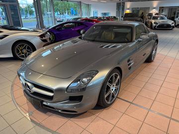 صورة 7 لـ 2011 Mercedes-BENZ SLS AMG