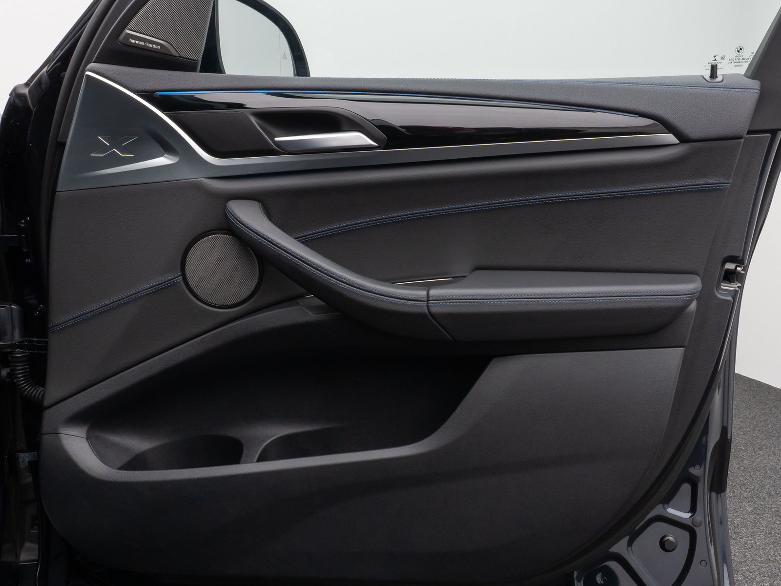Fahrzeugabbildung BMW iX3 Impressive M Sport Panorama 360°HUD DAB H/K