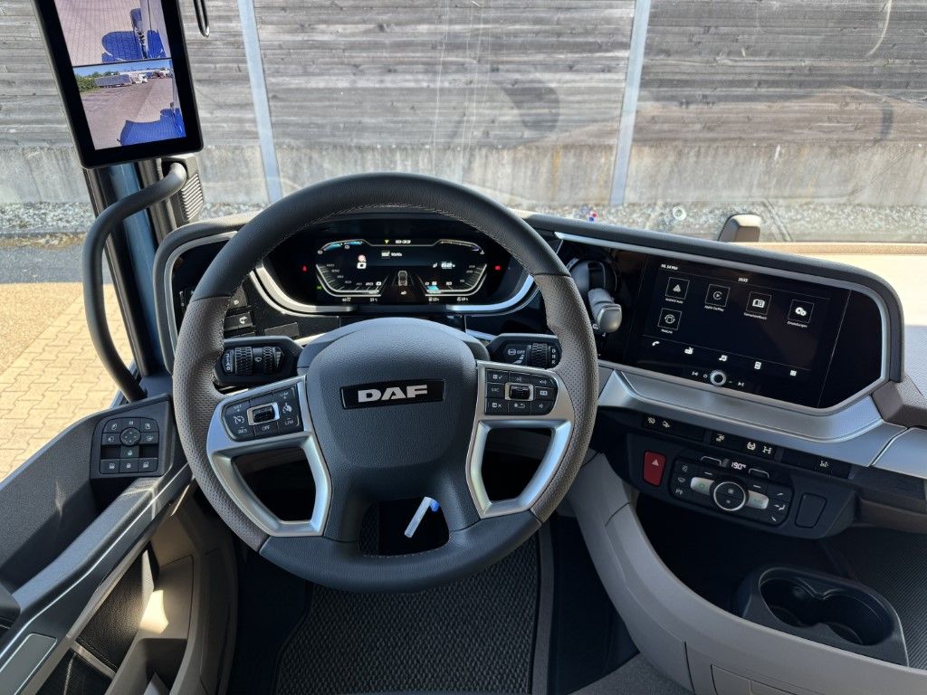 Fahrzeugabbildung DAF FT XG  530 BLAU METALLIC Limited Edition