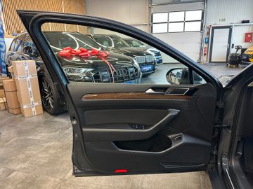 Volkswagen Passat *AHK*SZHZ*PANO*ACC*NAVI*