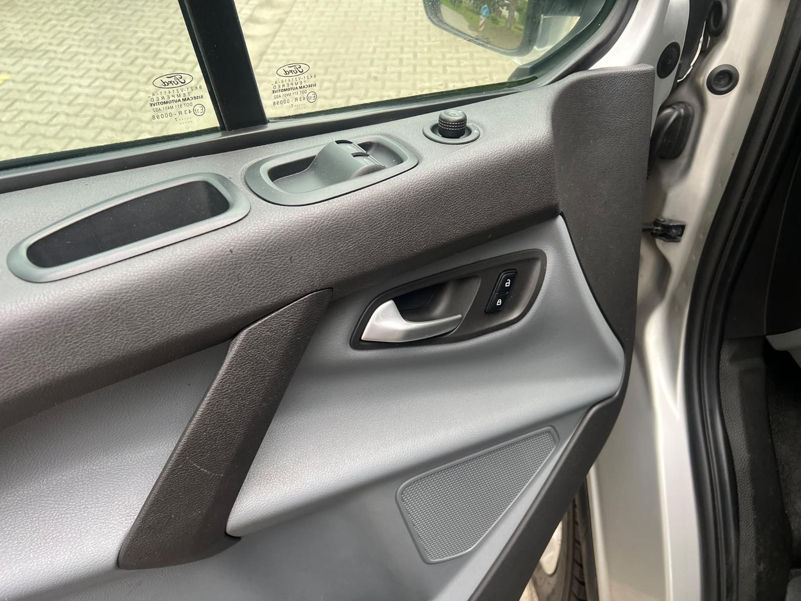 Ford Tourneo Custom L2 Lang 9Sitzer 2023 Motor Neu