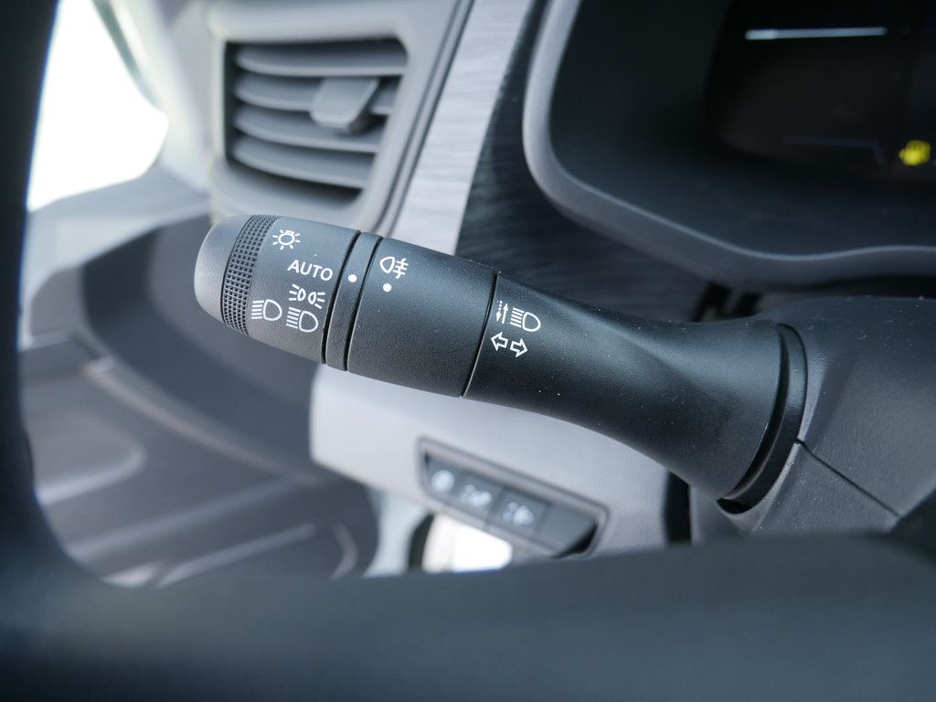 Fahrzeugabbildung Renault Trafic Komfort L2H1 Blue dCi 130 KAMERA AHK LED