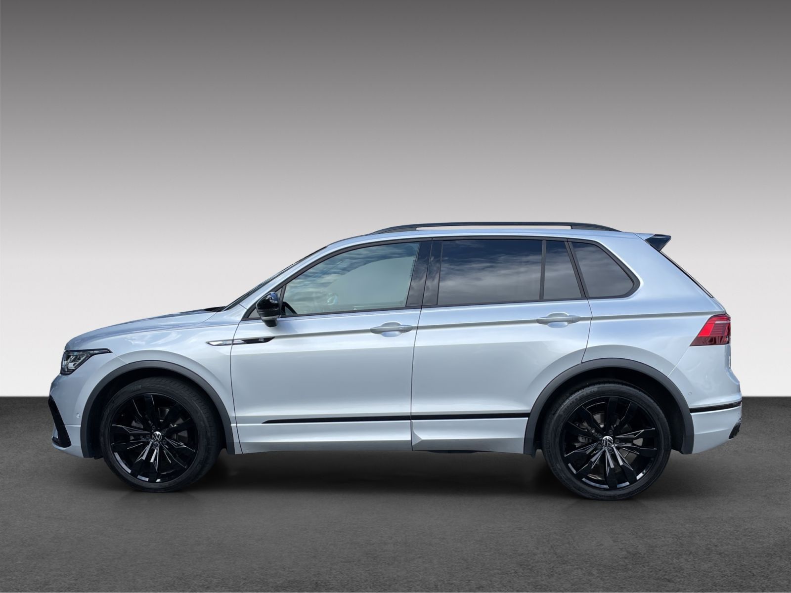 Volkswagen Tiguan R-Line 2.0 TSI 4MOTION DSG IQ.LIGHT PANO foto 4
