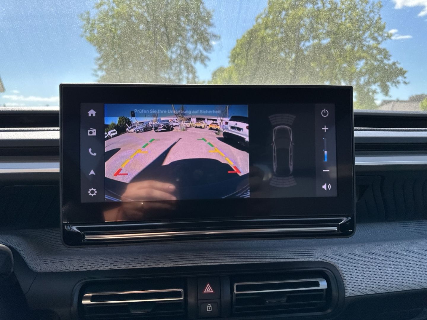 Fahrzeugabbildung Citroën C3 MAX 1.2 PT Turbo 100 S&S Navi CarPlay SHZ