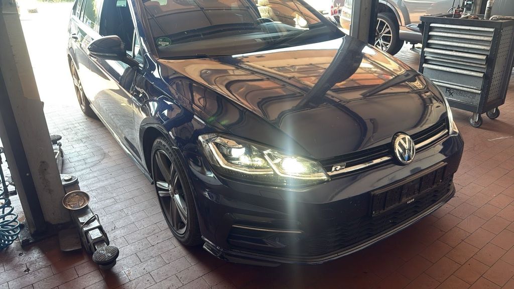 Image of Volkswagen Golf