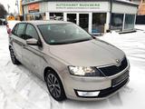 Skoda Rapid Spaceb. 2.Hand Xenon Insp.+TÜV neu Garanti - gebrauchte Skoda Rapid aus dem Jahr 2015