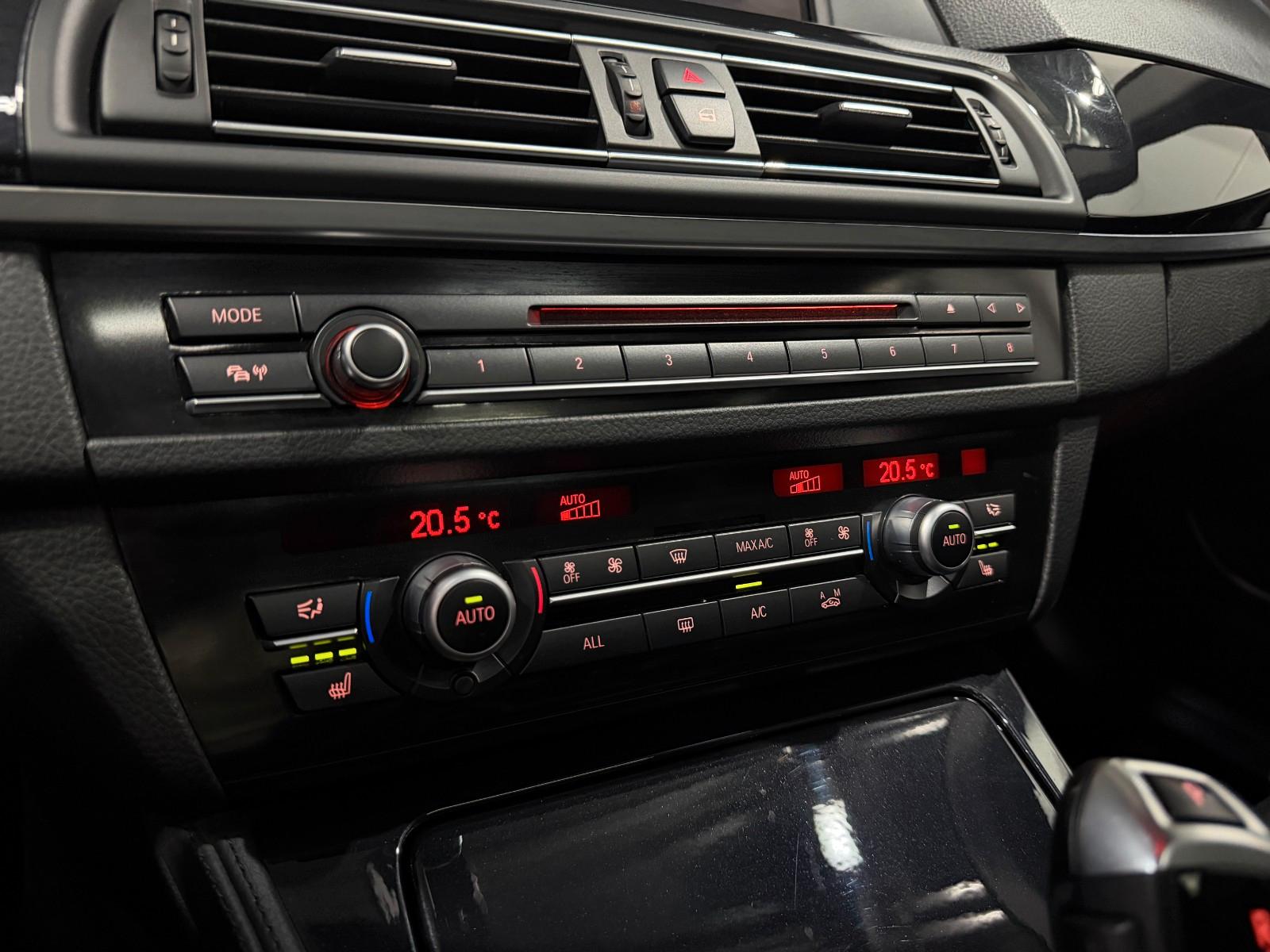 BMW 525 d Touring 218 ch • BVA • Pano • Cuir • Bi-Xénon • Attelage