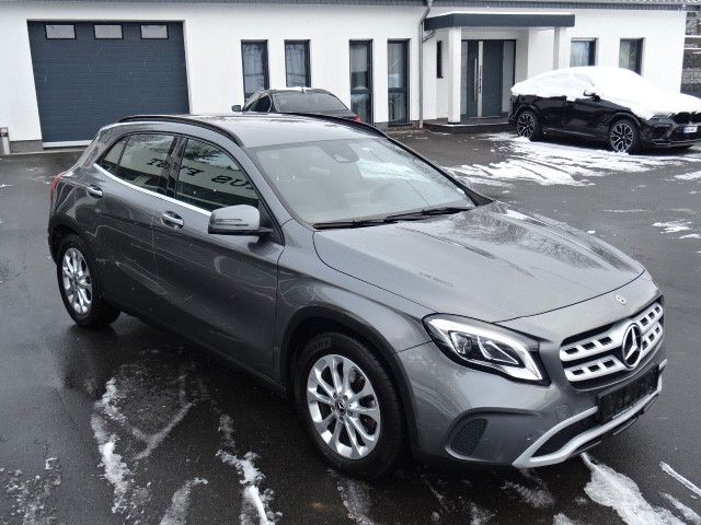 Mercedes-Benz GLA 200d T-LEDER,NAVI,LED,AUTOM,KAMERA,PDC,SH,1H