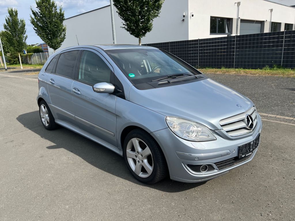 MERCEDES-BENZ B 200