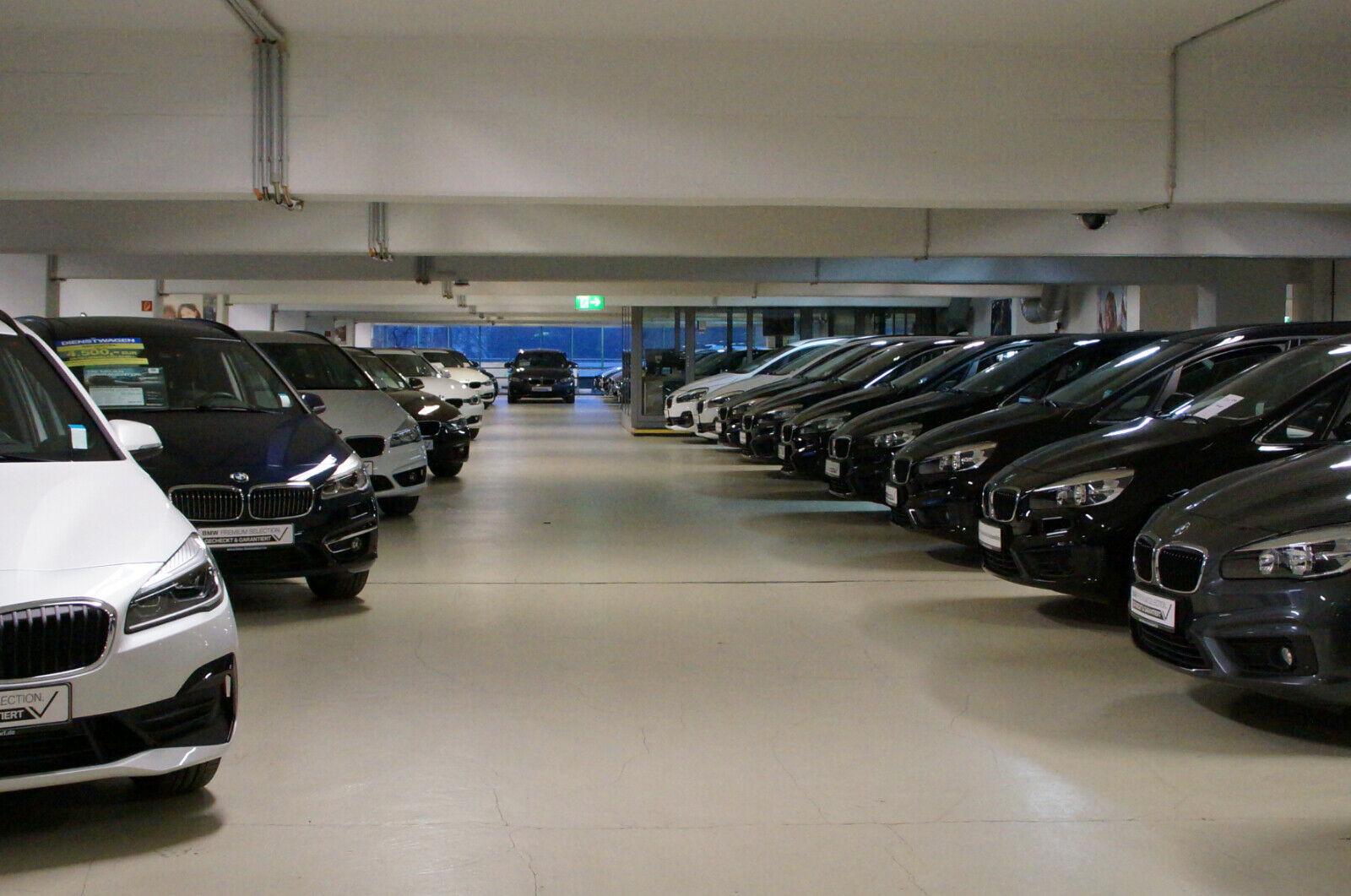 showroom-image-top