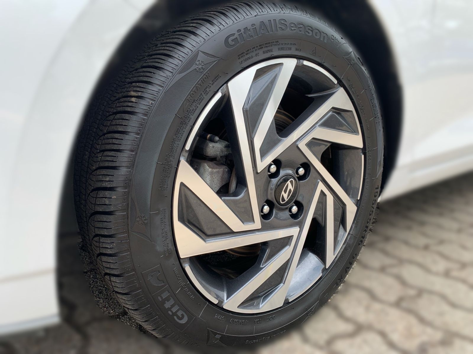 Fahrzeugabbildung Hyundai i20 1.0 T-GDI 7-DCT Trend Navi Kamera