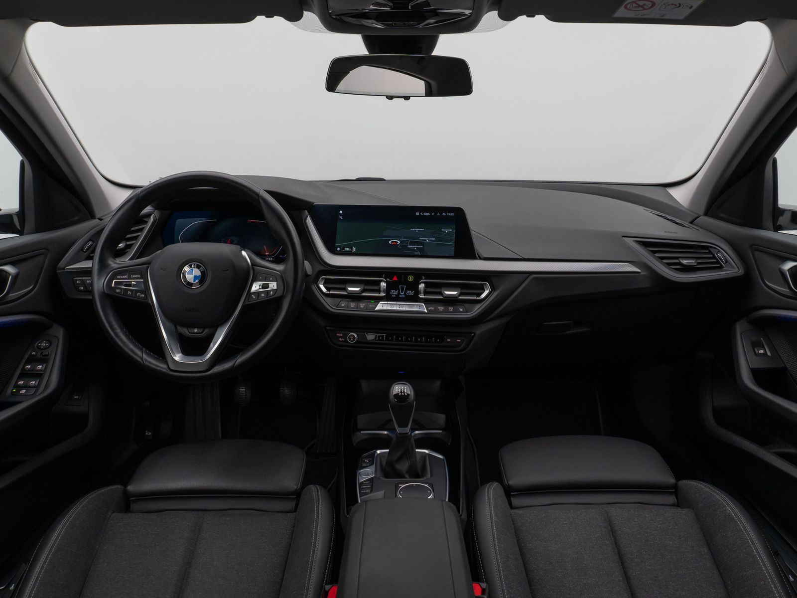 Fahrzeugabbildung BMW 118i SportLine Kamera DAB Lenkrhzg Komfort Alarm