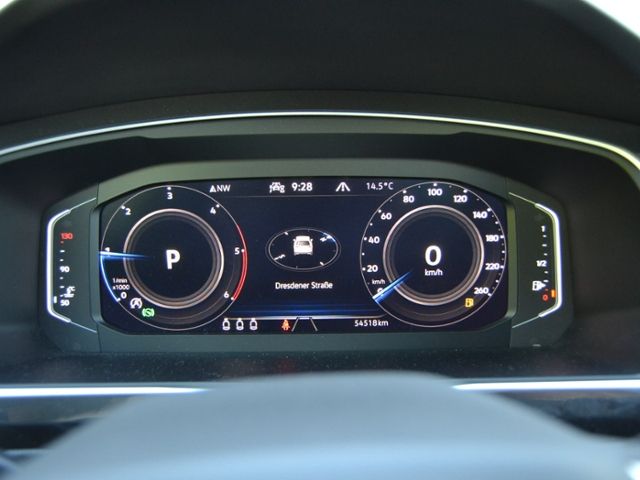 Tiguan 2.0 TDI 200 PS 4M DSG Elegance VOLL/AHK/P