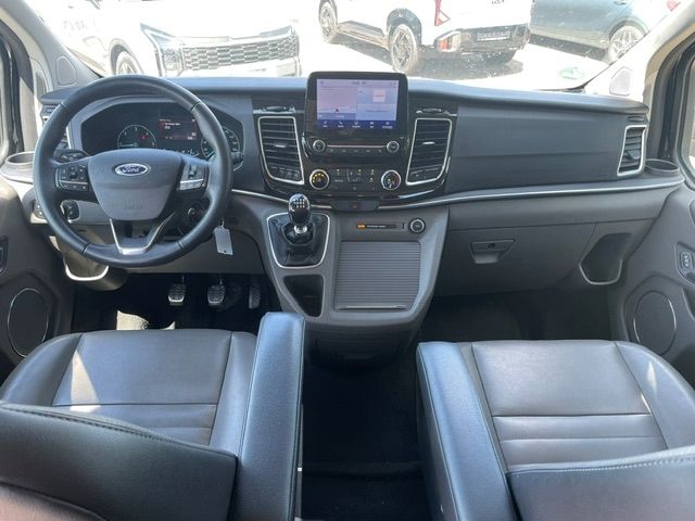 Fahrzeugabbildung Ford Tourneo Custom 320 L1 Titanium X Kamera AHK