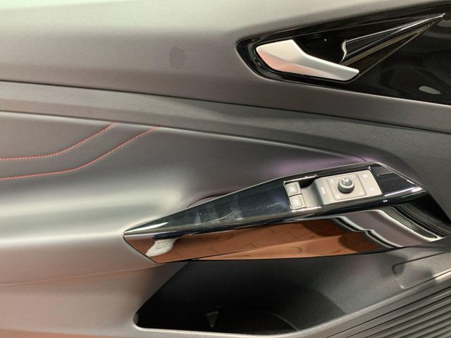 ID.4 GTX 4MOTION +IQ.LIGHT+PANO+HARMAN+NAVI+AHK+