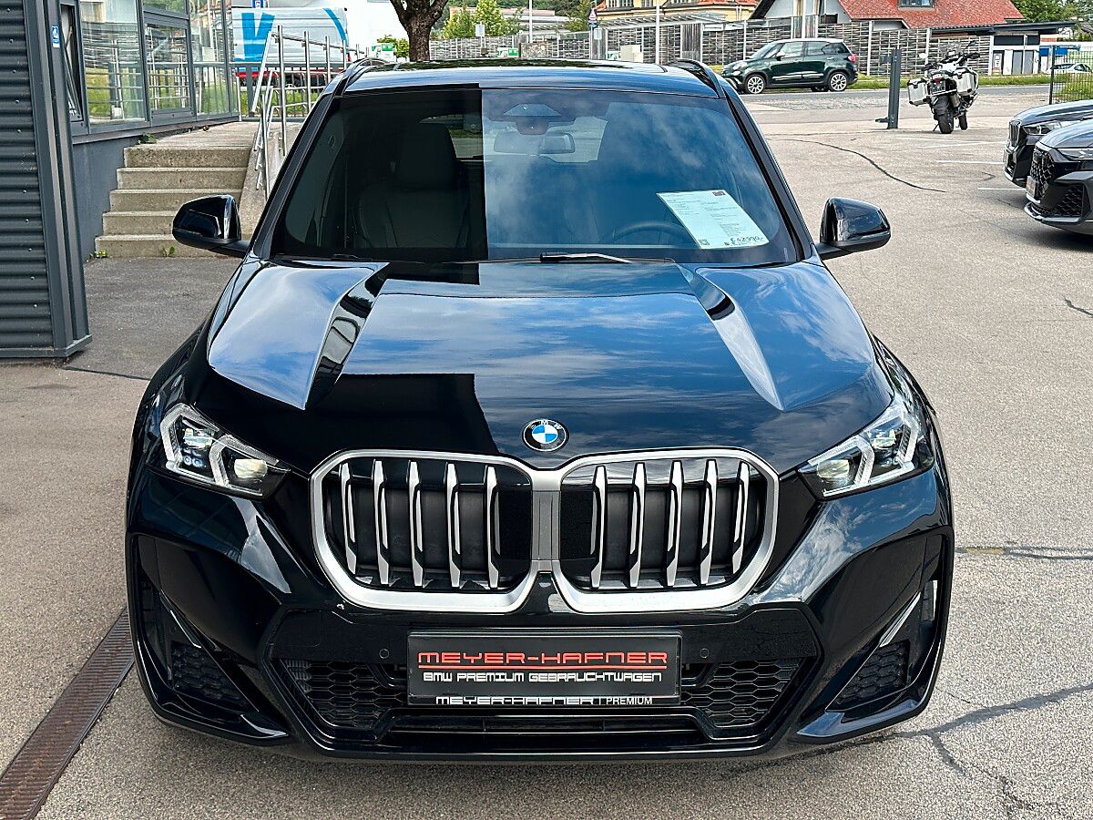BMW X1 sDrive18i M-Paket Aut. / Pano / Sportsitze imagem 3